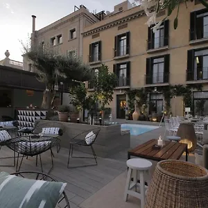 Otel Oasis, Barselona