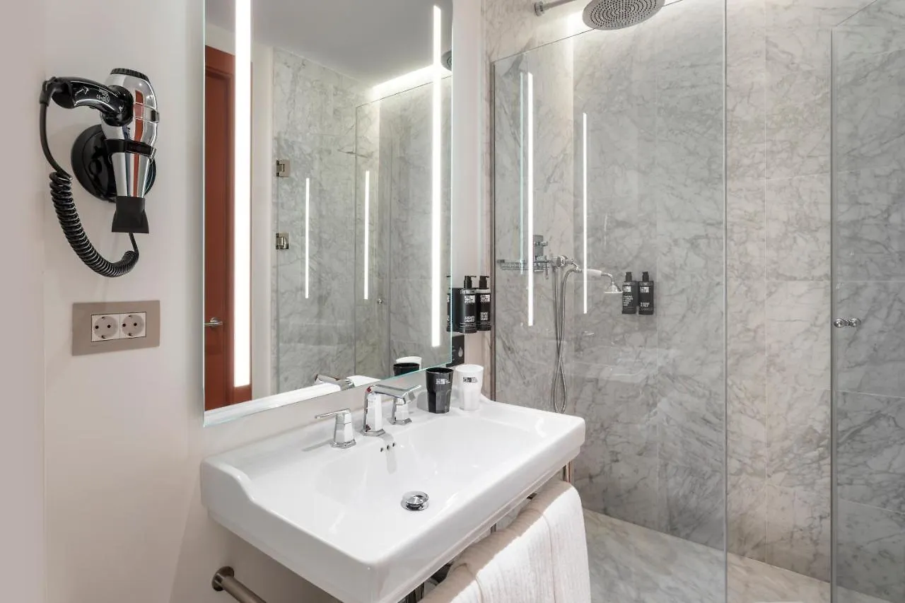 One Shot Arago Hotel Barcelona