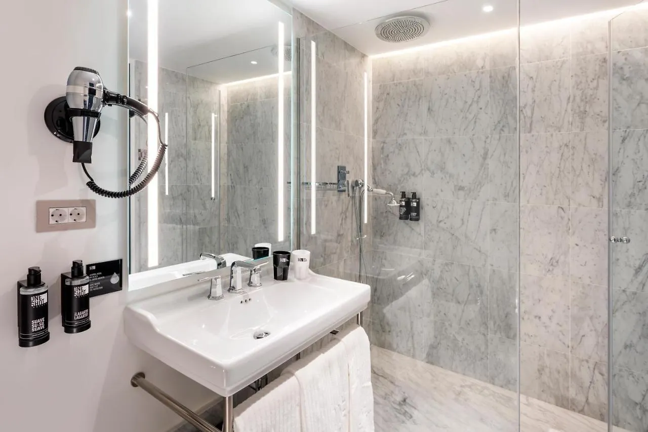 One Shot Arago Hotel Barcelona Spain